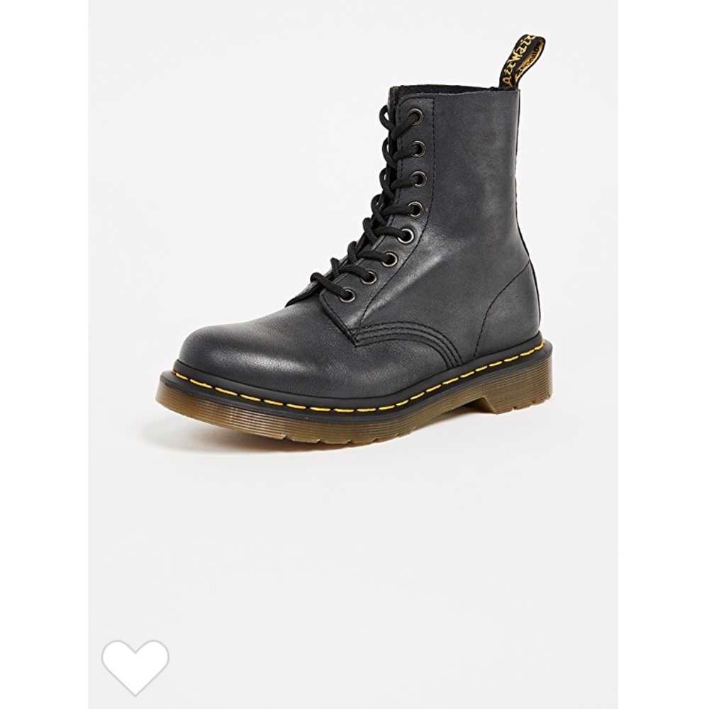 Dr. Martens pascal 8-eye boot